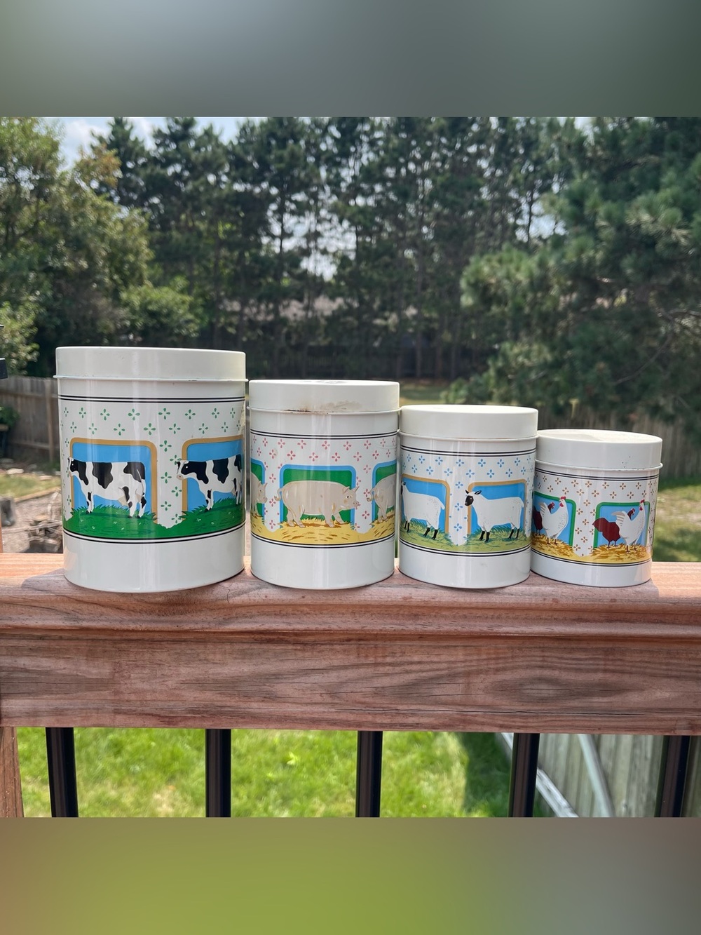 Vtg 80s Set Of 4 Nesting Tin Canisters Vandor Country Farmhouse Decor Cottage